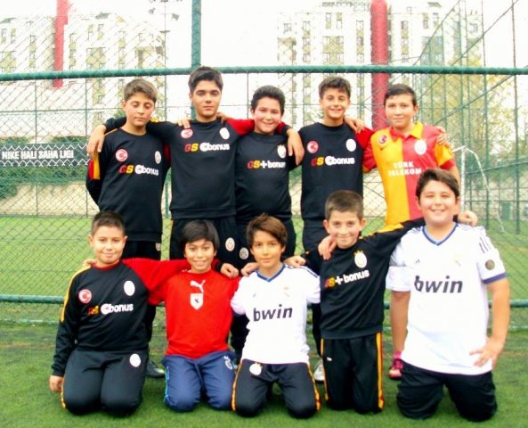 Lions Born in 2001-2002-4